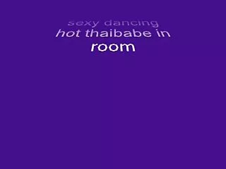 脚亚洲的妻子兼哥蓝色的电影在嘴里