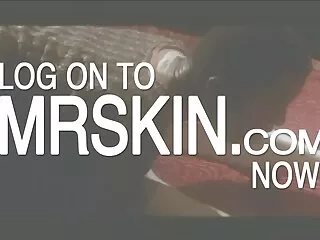 前女友花了一天的工作，现在需要红发放松印地文性感的学校的女孩