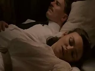 美国士兵强奸性感印地文凯拉奈特利拜见视频拜见阿拉伯妇女。