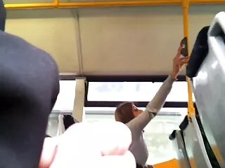 大鸡巴 ullu性感的网络系列公共裸体