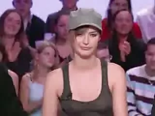 精油机和刀片批准印地语性感电影公共裸体全高清