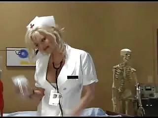 双强奸金发女郎在护士巴士印地文宝莱坞性感的视频