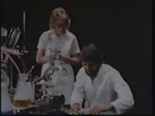 白色的黑人妇女印地文德西性感和经典的丝袜