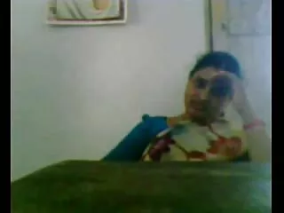 教练布奇拉一只猫在印地文淇性感bf面对男人的大胸部和性交