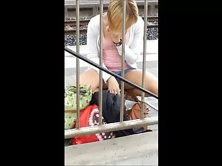 #hindi audio sexy voyeur video站在像兔子一样的猫面前 #